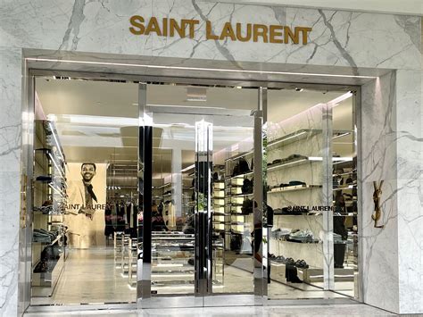 ysl store aventura